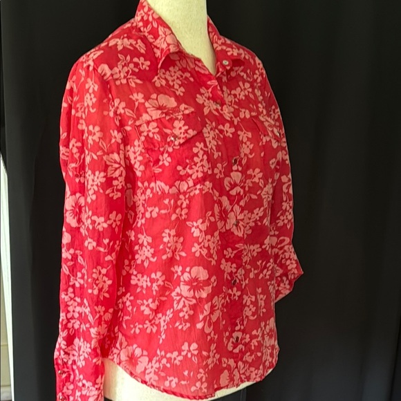 Floral Red Button-Up Women's Gap Top, size Large - Picture 3 of 8